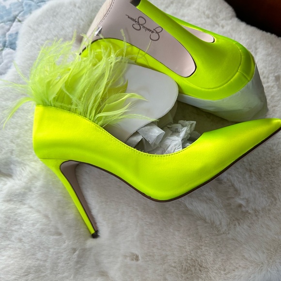 Shoe - Picture 2 of 2